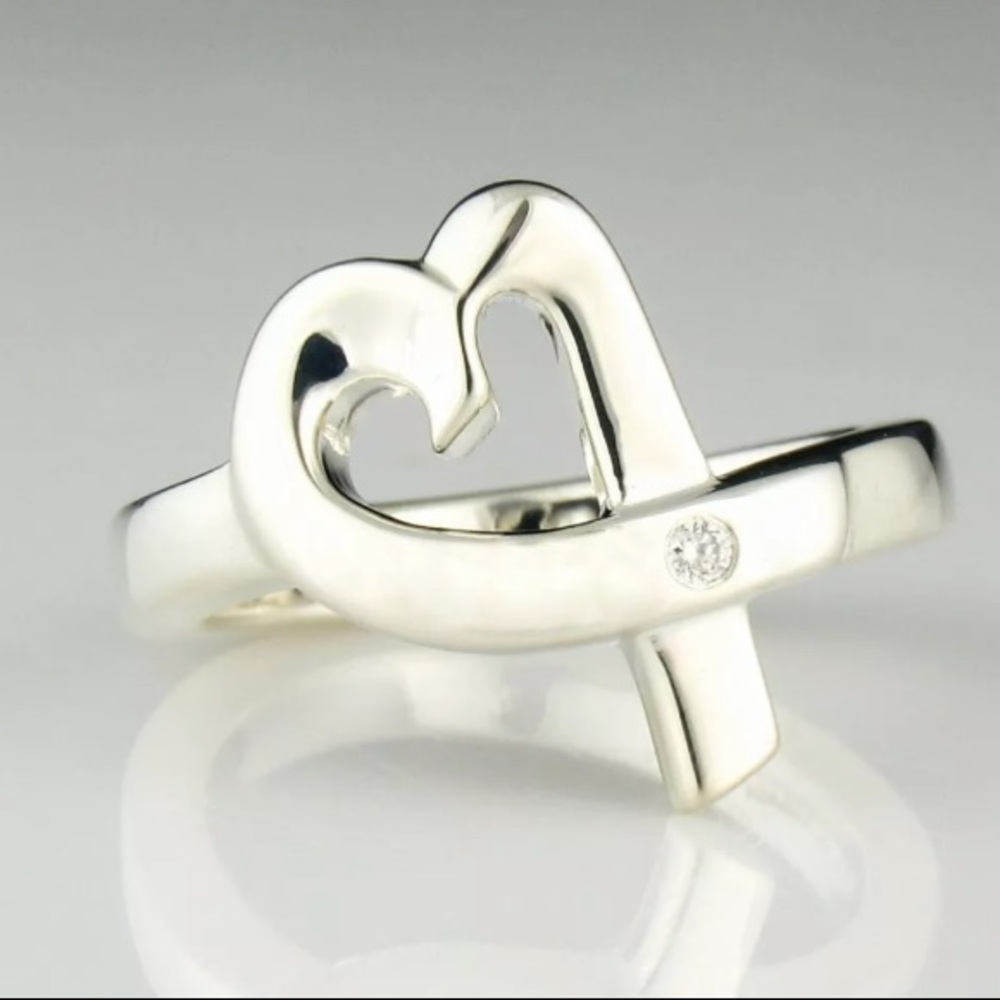 Tiffany and Co Paloma Picasso ring with stone